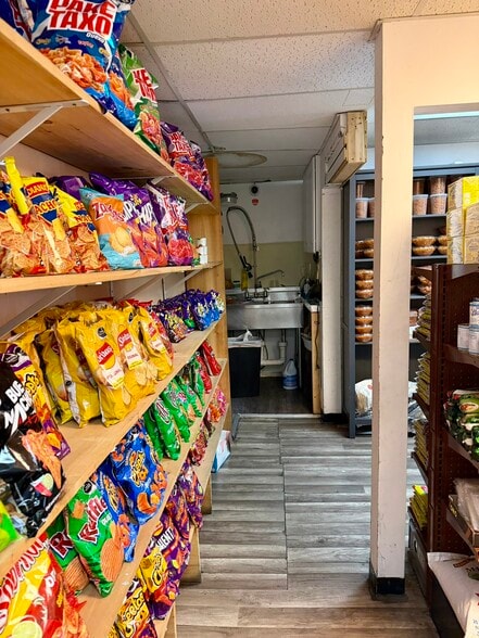 More Photos Of 1748 Eastern Ave, Baltimore Flex For Sale