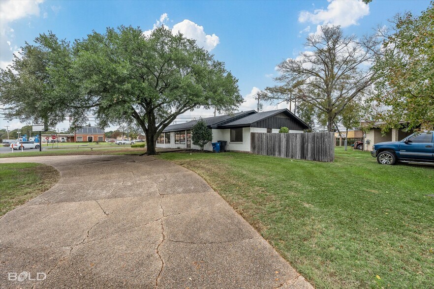 More Photos Of 9099 Mansfield Rd, Shreveport Healthcare For Sale