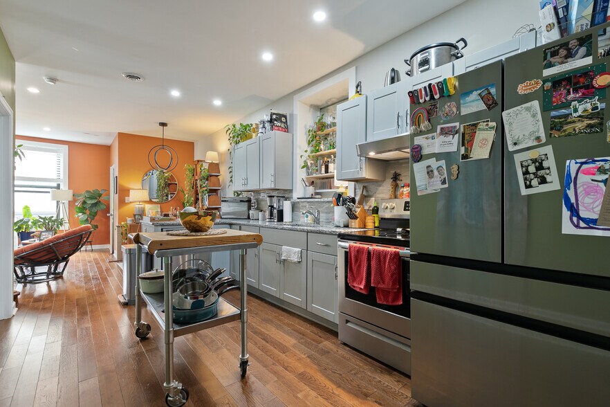 More Photos Of 2600 W Main St, Richmond Storefront Retail Residential For Sale