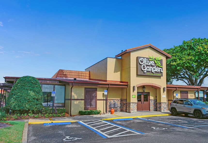 More Photos Of 7150-7300 W Colonial Dr, Orlando Unknown For Lease