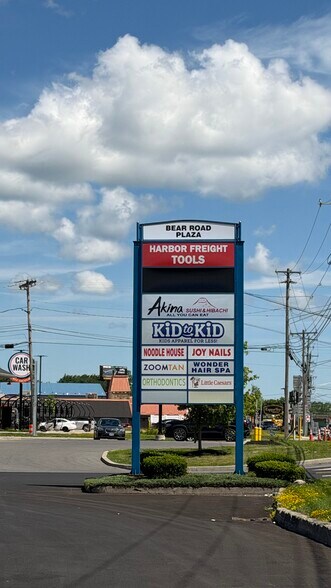 More Photos Of 709 N Main St, North Syracuse Unknown For Lease