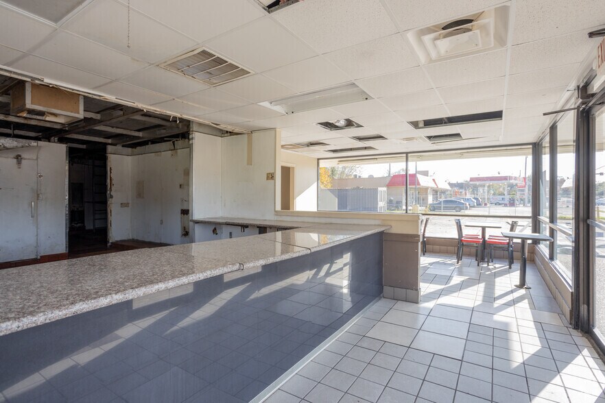 More Photos Of 309 S Lockwood Dr, Houston Restaurant For Lease