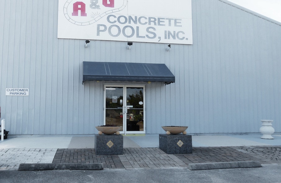More Photos Of 410 Saeger Ave, Fort Pierce Industrial For Lease