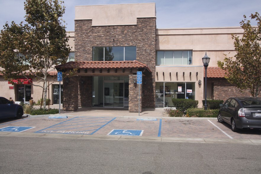 More Photos Of 19034-19042 Soledad Canyon Rd, Santa Clarita Medical For Lease
