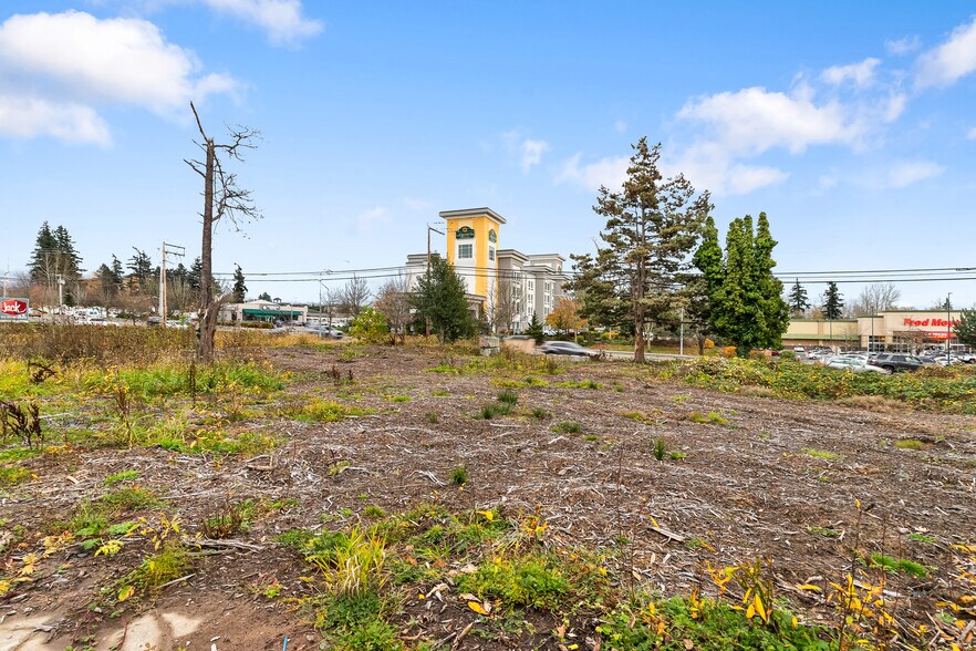 More Photos Of 1108 W Bakerview Rd, Bellingham Land For Lease