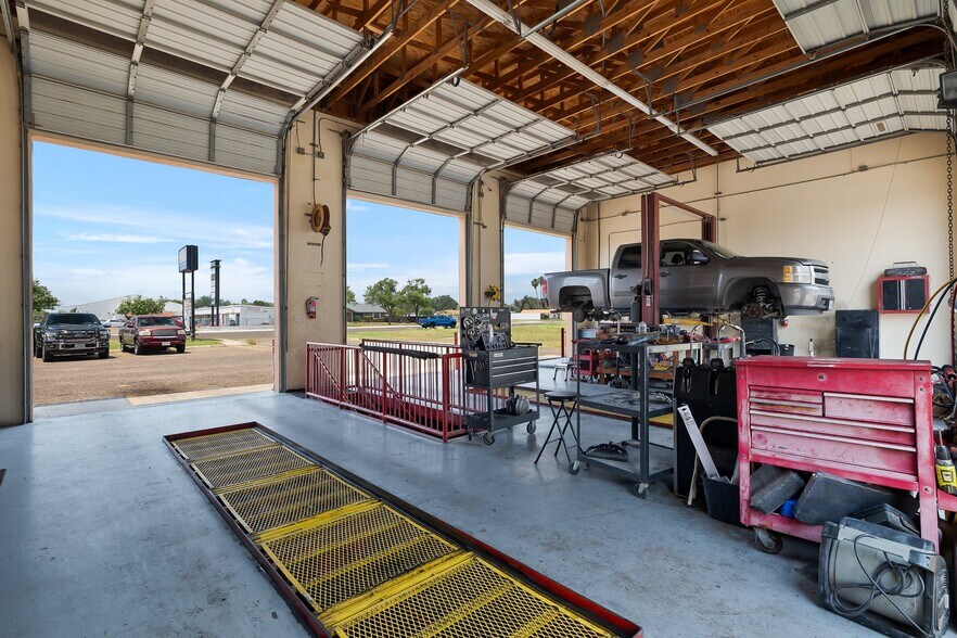 More Photos Of 5700 N Ware Rd, McAllen Auto Repair For Sale