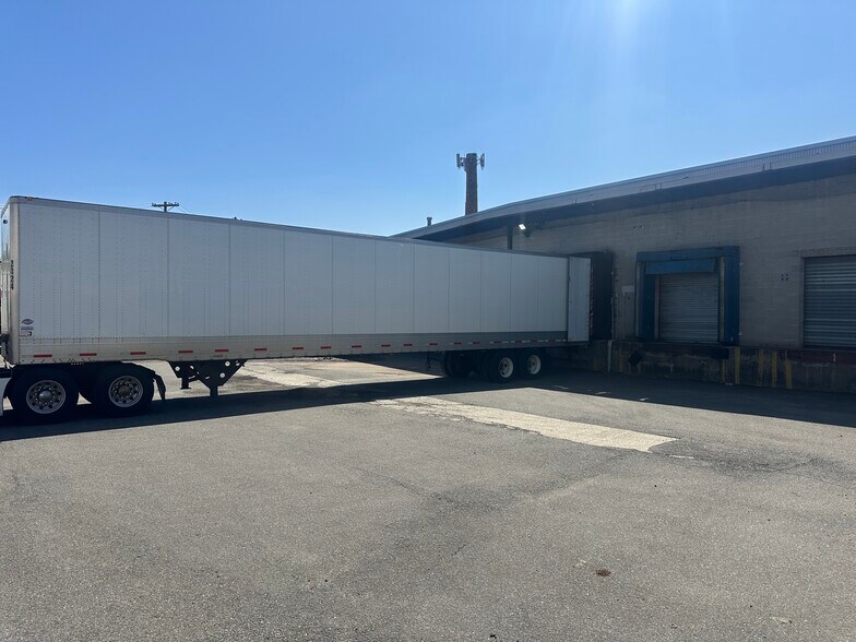 More Photos Of 59 E 1st St, Bayonne Warehouse For Lease