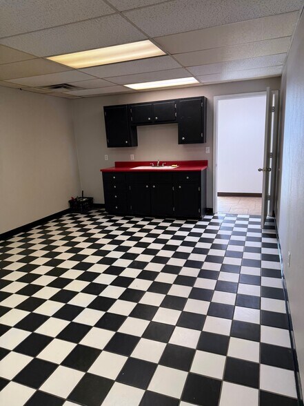 More Photos Of 6400 S Washington St, Amarillo Warehouse For Lease