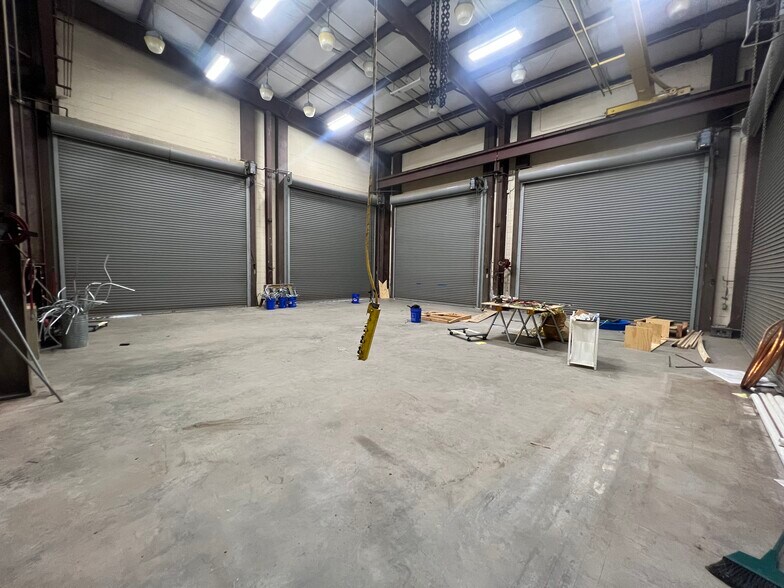 More Photos Of 205 Profit Dr, Victoria Showroom For Sale