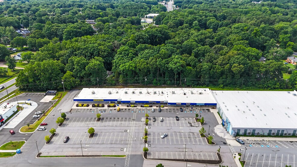 More Photos Of 439-489 N Cannon Blvd, Kannapolis Unknown For Lease