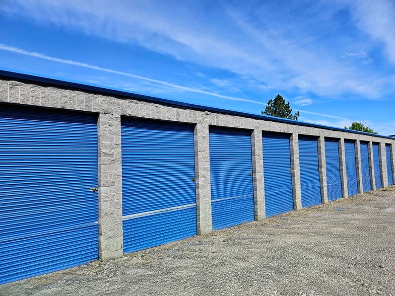 More Photos Of 1060 Dillon Way, Central Point Self Storage For Sale