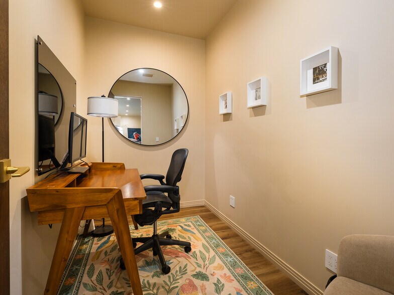 More Photos Of 124 Center St, El Segundo Office For Lease