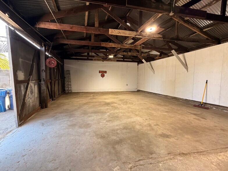 More Photos Of 923-927 Arguello St, Redwood City Flex For Lease