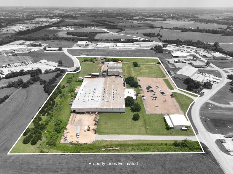 More Photos Of 1901 Longwood Dr, Brenham Manufacturing For Sale