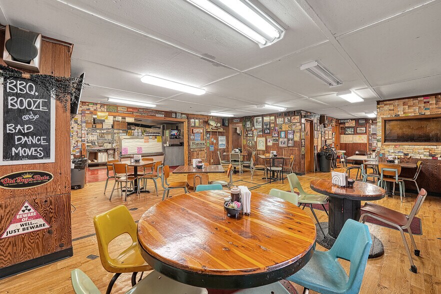 More Photos Of 22203 N Frontage Rd, Clinton Restaurant For Sale