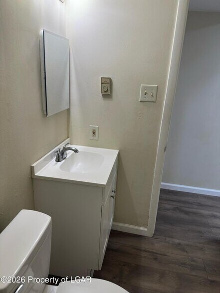 More Photos Of 546 W Main St, Plymouth Apartments For Sale