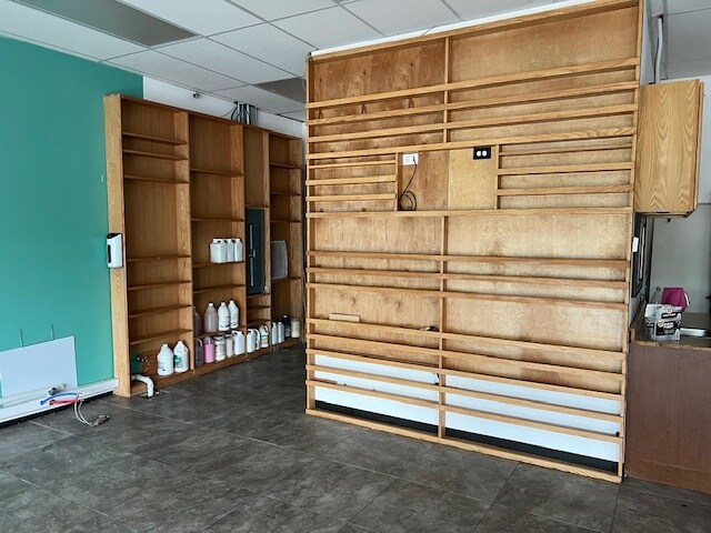 More Photos Of 516 S Hampton Rd, Dallas Storefront Retail Office For Lease
