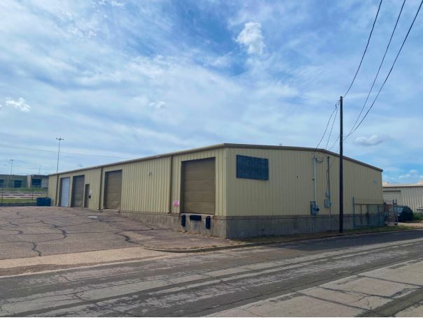 Primary Photo Of 300 Kelly Dr, Waco Warehouse For Sale