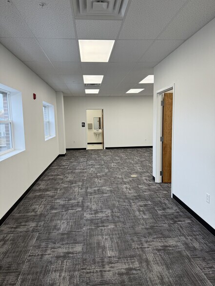 More Photos Of 56 Cooperative Way, Wright City Warehouse For Lease