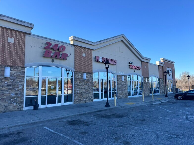 More Photos Of 121 W Elmsley Dr, Greensboro Unknown For Lease