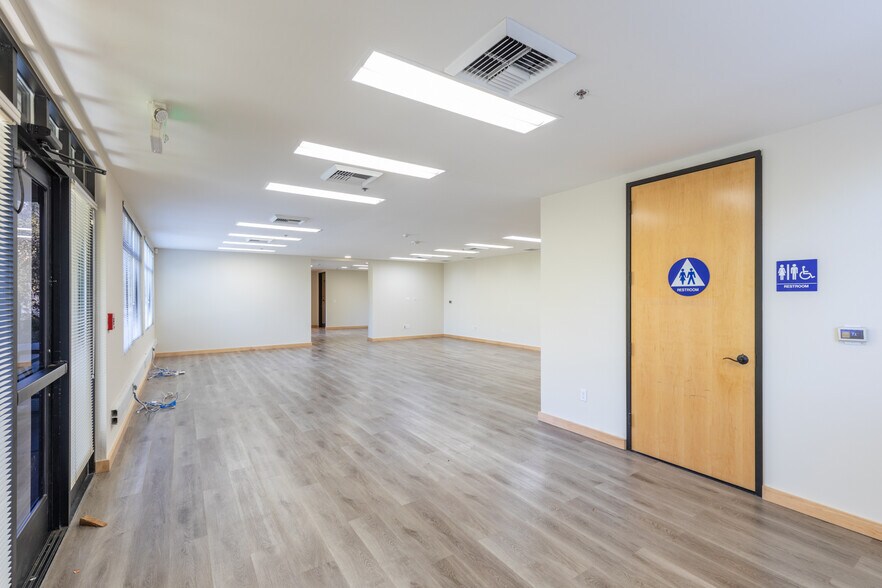 More Photos Of 690 De Long Ave, Novato Office For Sale
