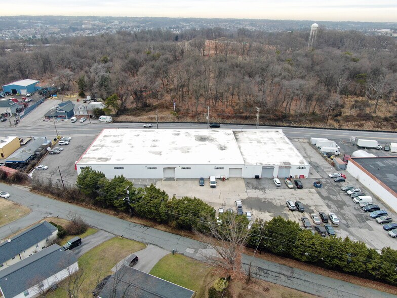 More Photos Of 4111 Washington Blvd, Halethorpe Warehouse For Sale