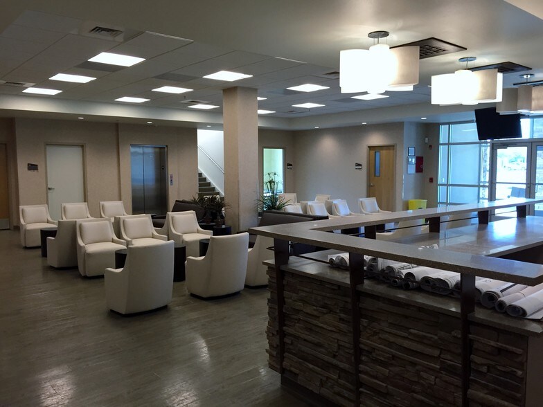 More Photos Of 4532 N Mesa St, El Paso Medical For Lease