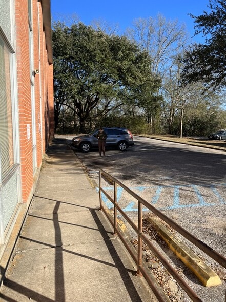 More Photos Of 14 N Third St, Bay Springs Post Office For Sale