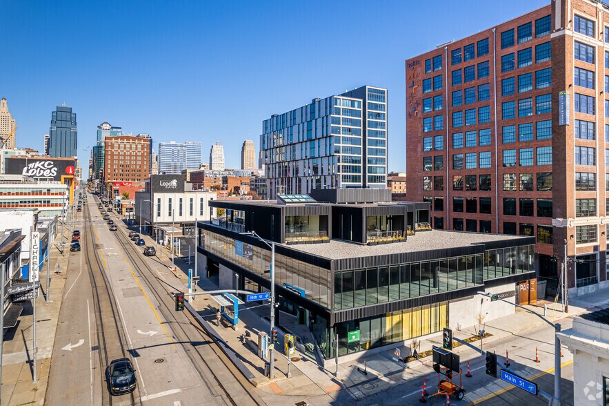 More Photos Of 1881 Main St, Kansas City Office For Lease
