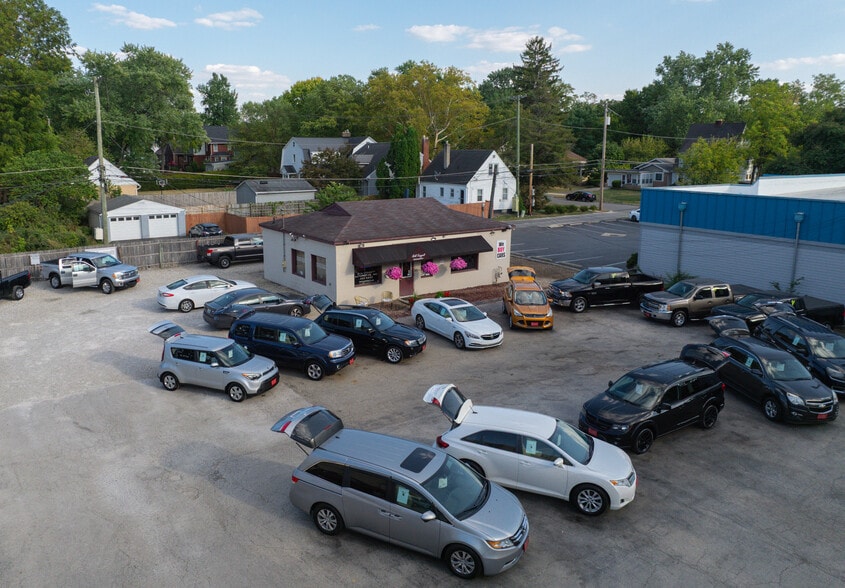 More Photos Of 4760-4764 N High St, Columbus Storefront Retail Residential For Sale