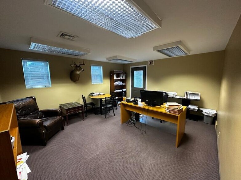 More Photos Of 1034 3rd St, Whitehall Office For Sale