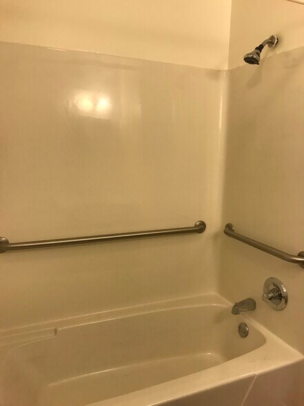 More Photos Of 1300 Pamlico St, Charlotte Apartments For Sale