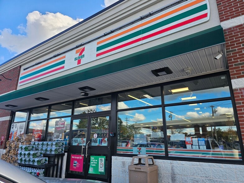 More Photos Of 2320 Union Blvd, Bay Shore General Retail For Lease