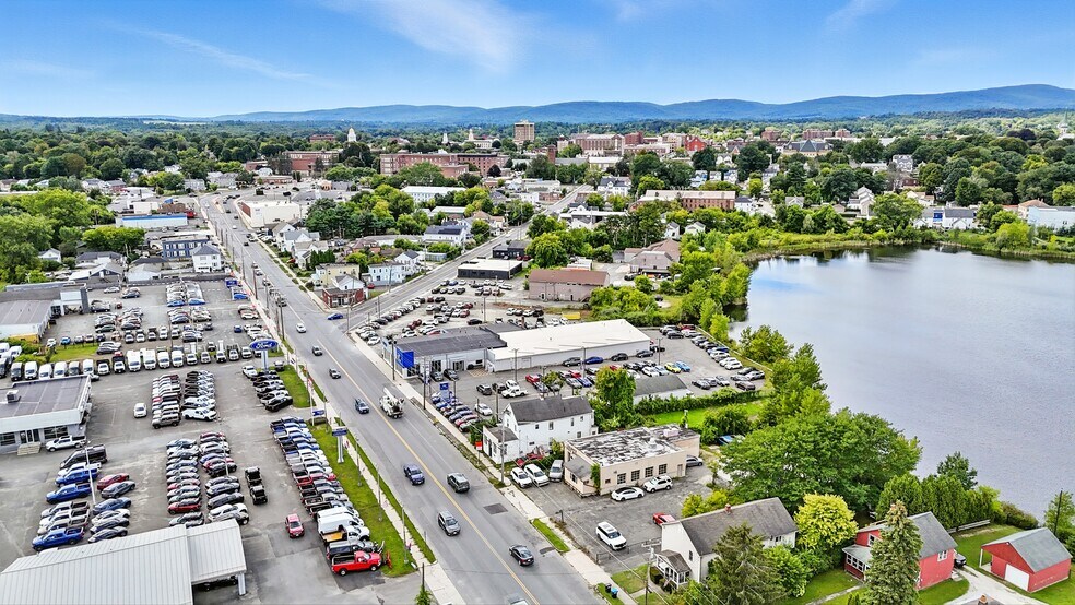 More Photos Of 717 East St, Pittsfield Auto Repair For Lease