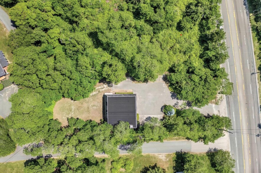 More Photos Of 921 County Road 39, Southampton Office For Sale