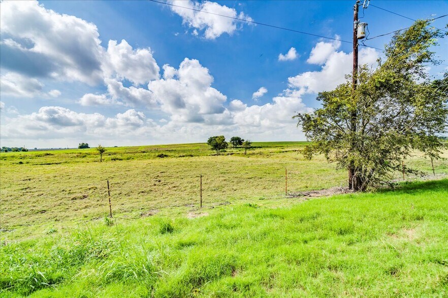 More Photos Of 550 County Road 404, Taylor Land For Sale