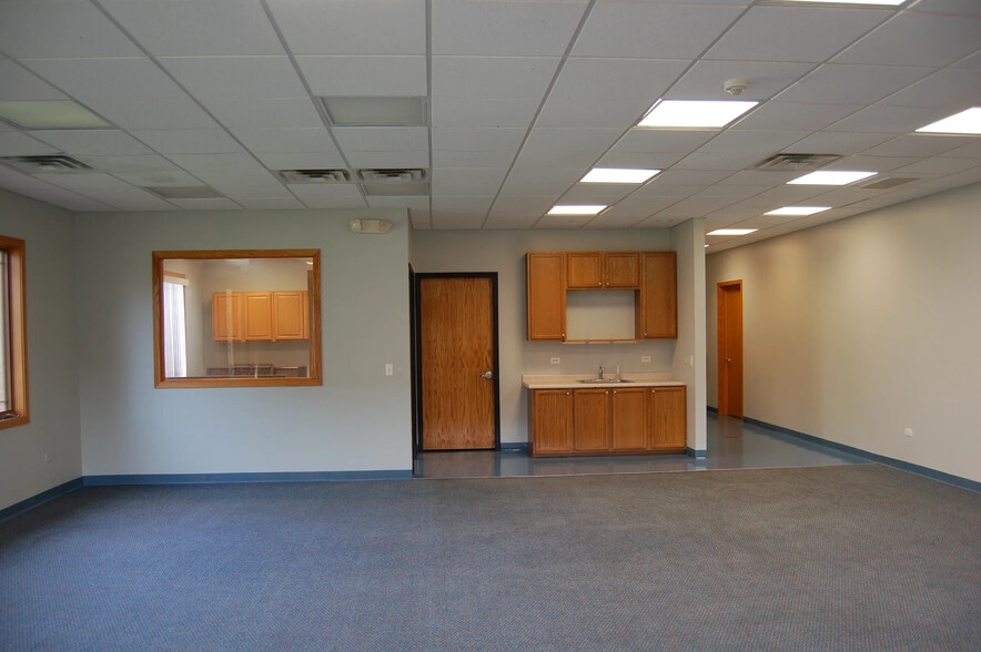 More Photos Of 3691 Darlene Ct, Aurora Office For Lease