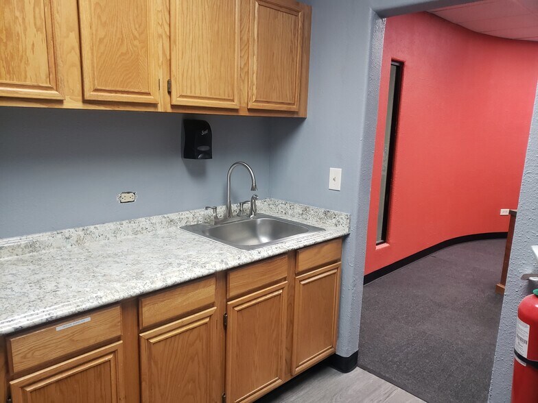 More Photos Of 11059 E Bethany Dr, Aurora Office For Lease