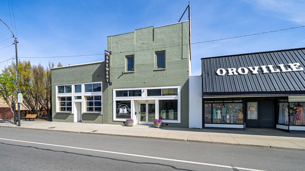 More Photos Of 1307 Main St, Oroville Bar For Sale