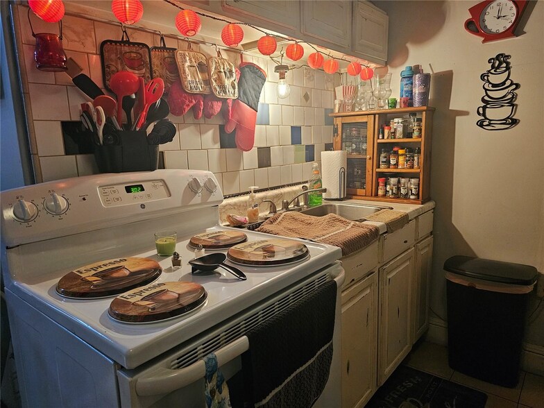 More Photos Of 106 E Tarpon Ave, Tarpon Springs Apartments For Sale