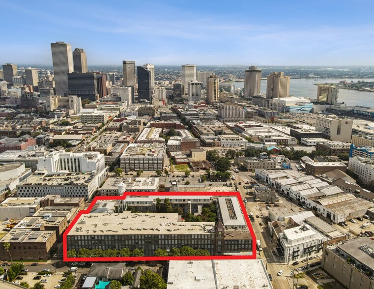 More Photos Of 1051 Annunciation St, New Orleans Restaurant For Sale