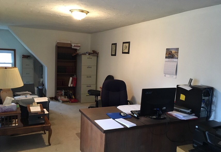 More Photos Of 534 N Main St, Marion Office Residential For Sale