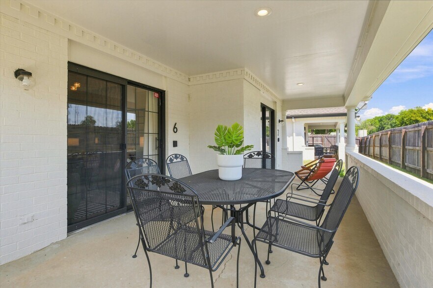 More Photos Of 107 Amity st, Louisburg Hotel For Sale