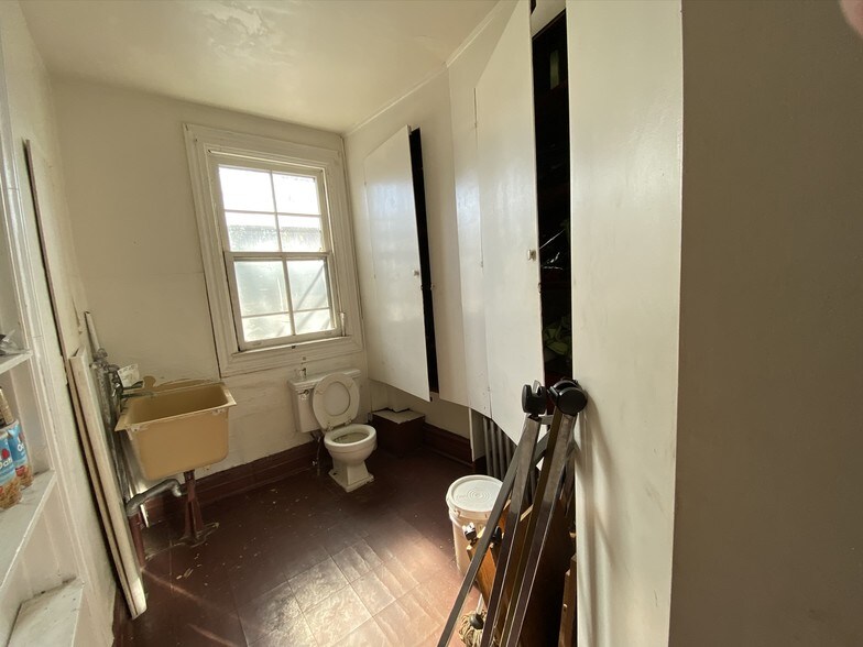 More Photos Of 2211 E Monument St, Baltimore Storefront Retail Residential For Sale