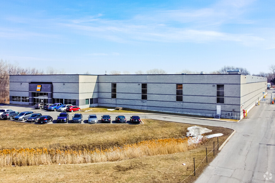 Primary Photo Of 1700 Ch Saint-François, Dorval Warehouse For Lease