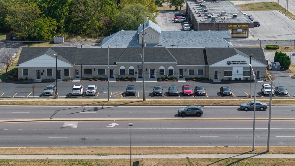 Primary Photo Of 17047-17061 S Harlem Ave, Tinley Park Medical For Lease