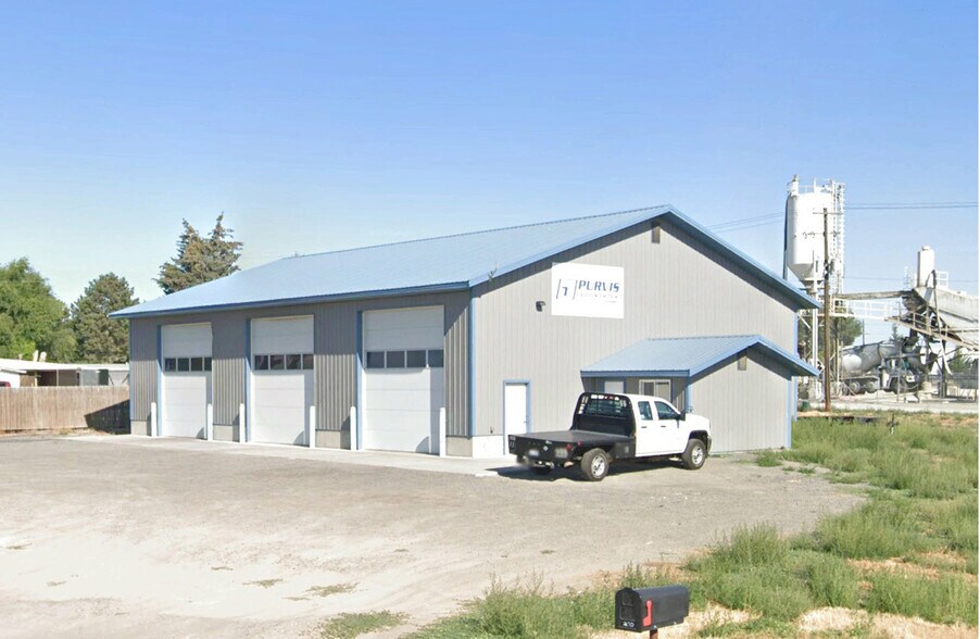 More Photos Of 270 W Avenue H, Wendell Warehouse For Sale