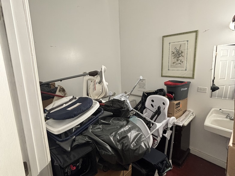 More Photos Of 2014-2036 S Michigan Ave, Chicago Office Residential For Lease