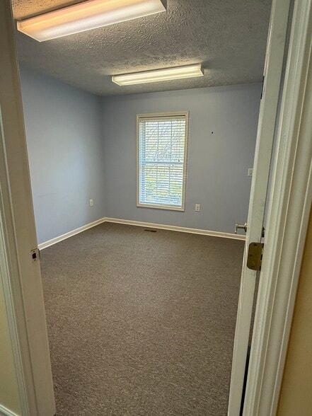 More Photos Of 304 New Leicester Hwy, Asheville Medical For Lease