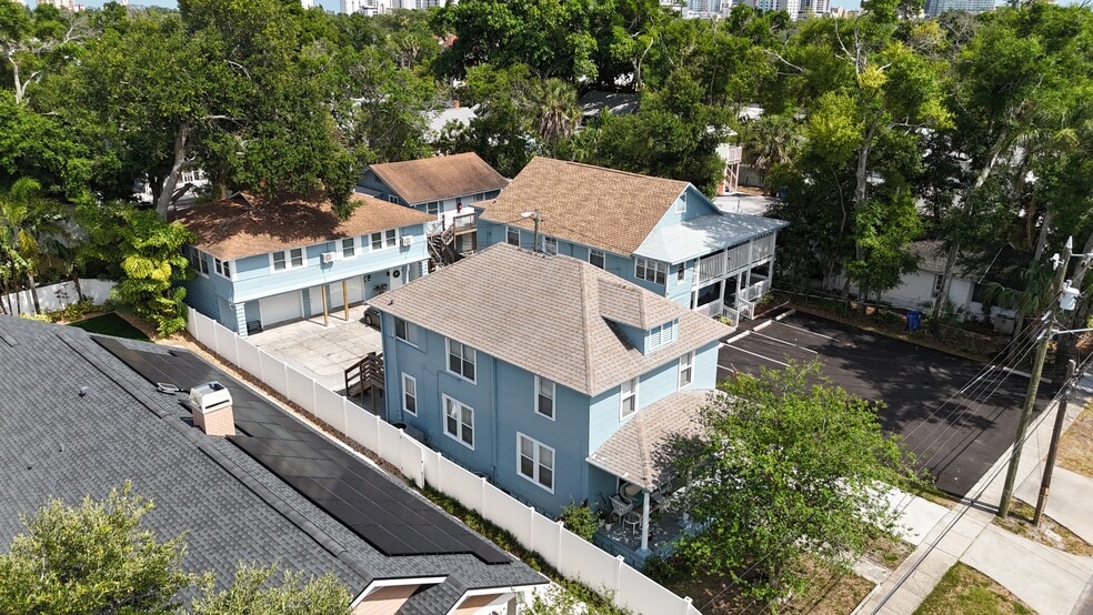 More Photos Of 945 Crescent Lake Dr N, Saint Petersburg Apartments For Sale